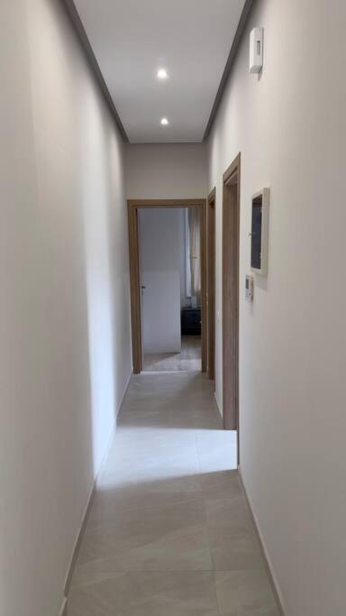 New Center Apartment Near Metro アテネ エクステリア 写真